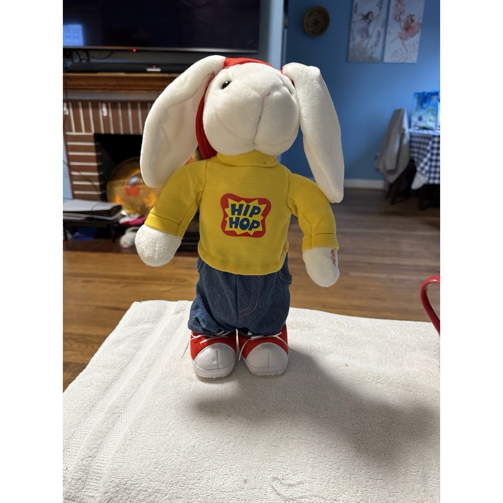 Plushy Avon HIP HOP HARRY Dancing‎ Singing PLUSH 15" Bunny Rabbit 2002